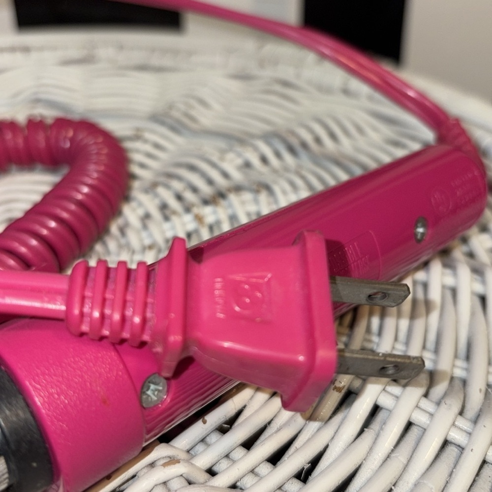 1990s Y2K Retro Pink 1/2 Inch Skinny Curling Iron Windmere Boss - Picture 5 of 6
